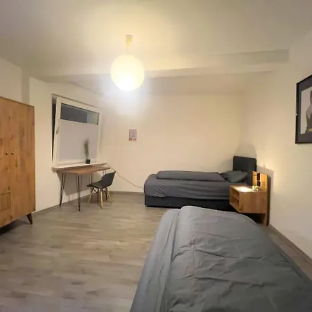 Livemore24 - 5 In Wlan - Smart-tv - 24-7 Check-in Und Kueche Appartement Duisbourg